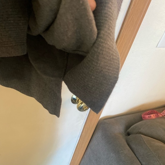 Chicos’s Zenergy size 1 cotton/cashmere/nylon/spandex hooded zip up - Picture 5 of 7